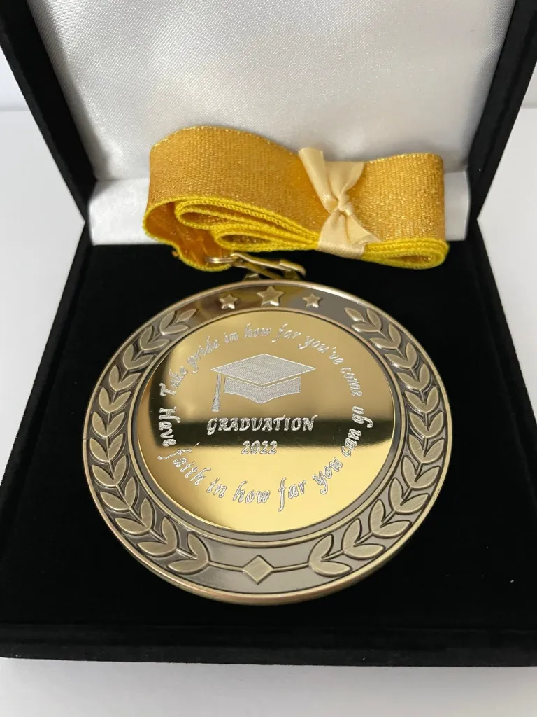 anothermedaille.webp